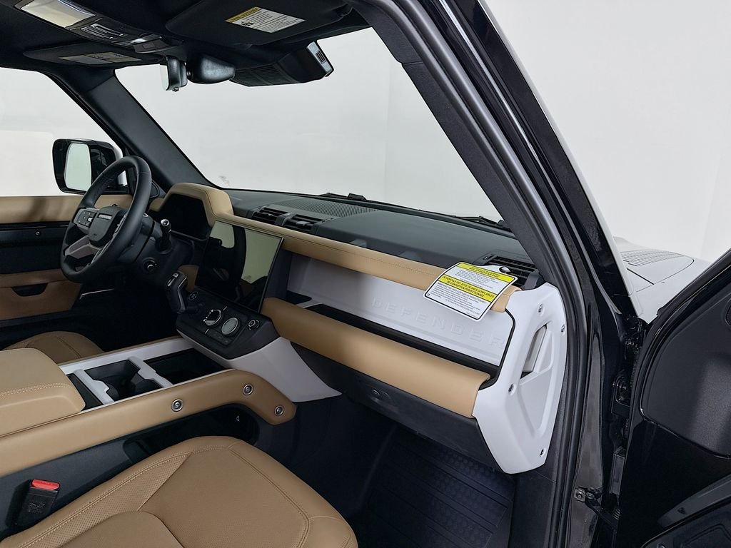 New 2026 Santorini Black LAND ROVER X-Dynamic SE image 31