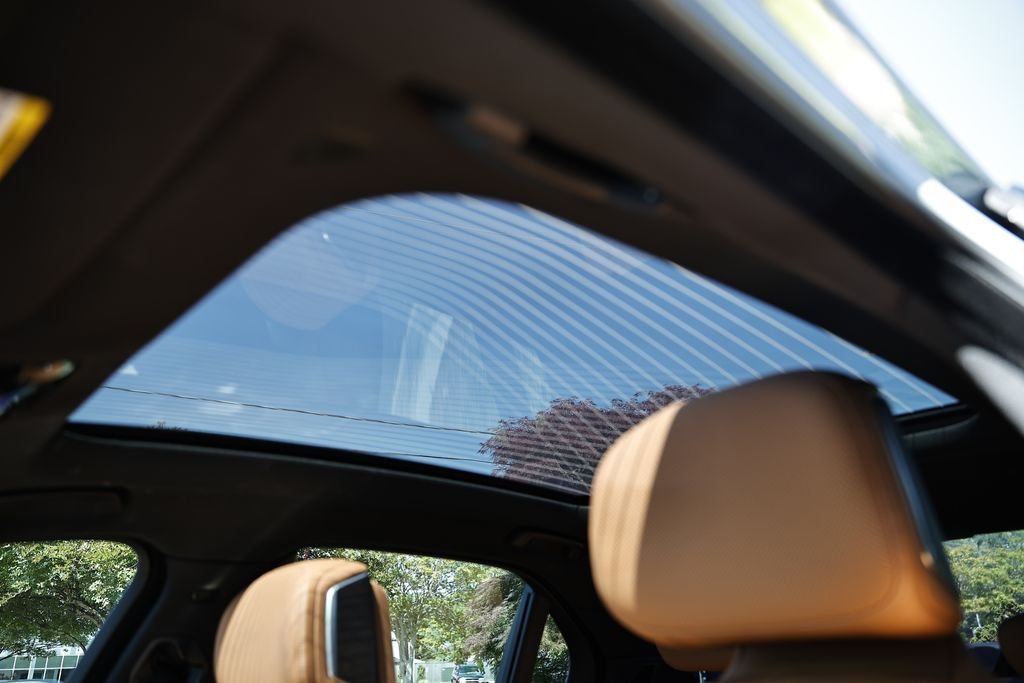Used 2023 Brooklyn Gray Metallic BMW 740i image 13