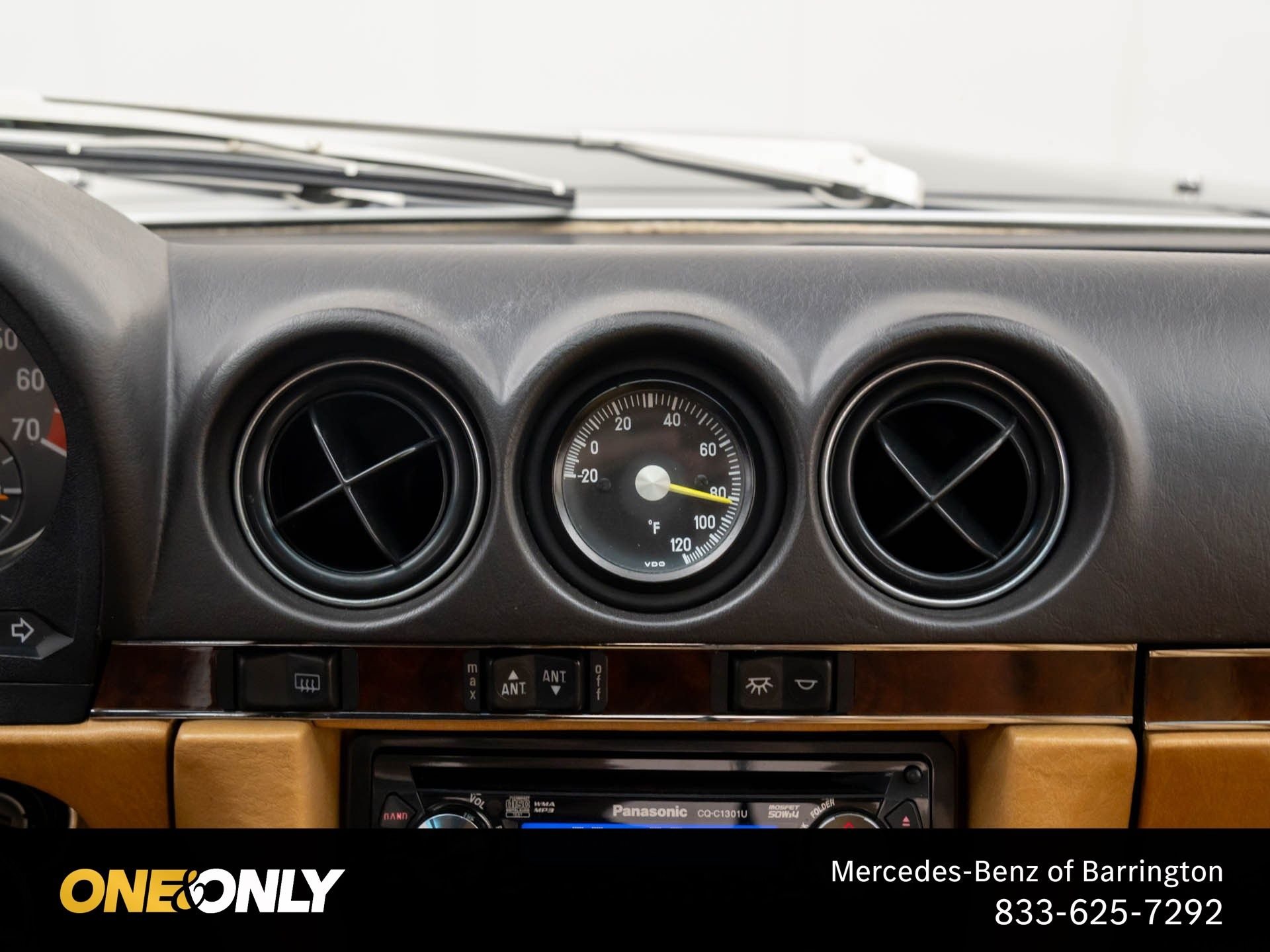 Used 1987 Black Mercedes-Benz 560 SL image 22