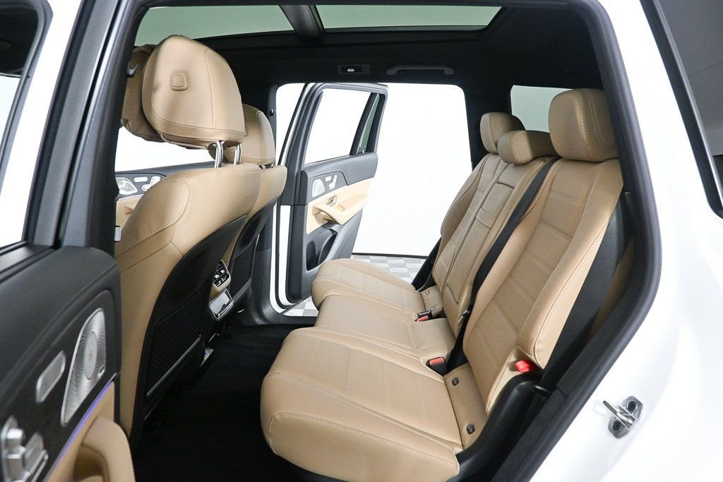 New 2026 Polar White Mercedes-Benz GLS 580 image 19