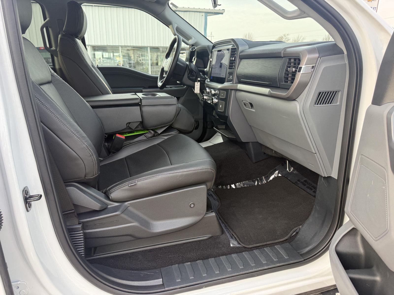 2025 Ford F-150 XLT - Photo 21
