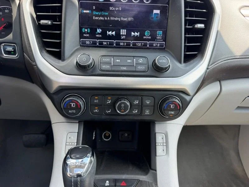 Used 2018 SUMMIT WHITE GMC SLT image 17