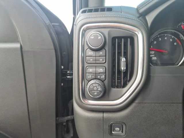 2019 Chevrolet Silverado 1500 LTZ - Photo 17