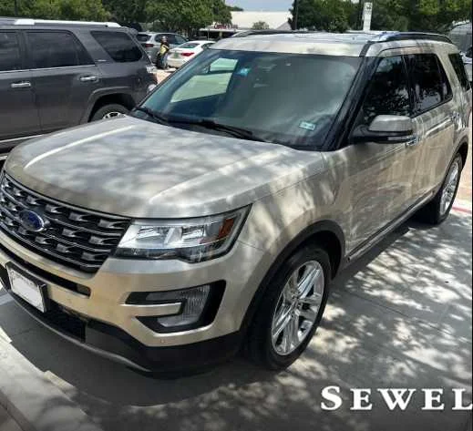 2017 Ford Explorer Limited FWD's photo
