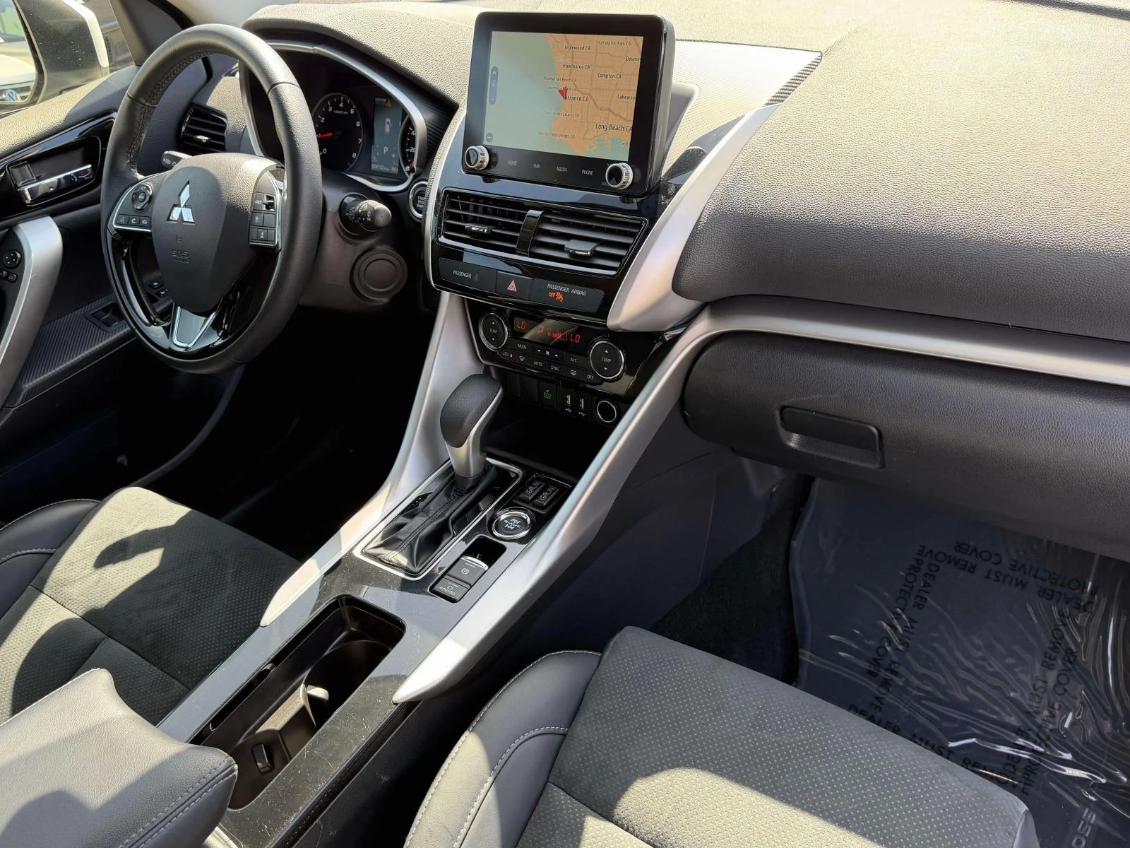 Used 2025 White Diamond Mitsubishi SE image 43