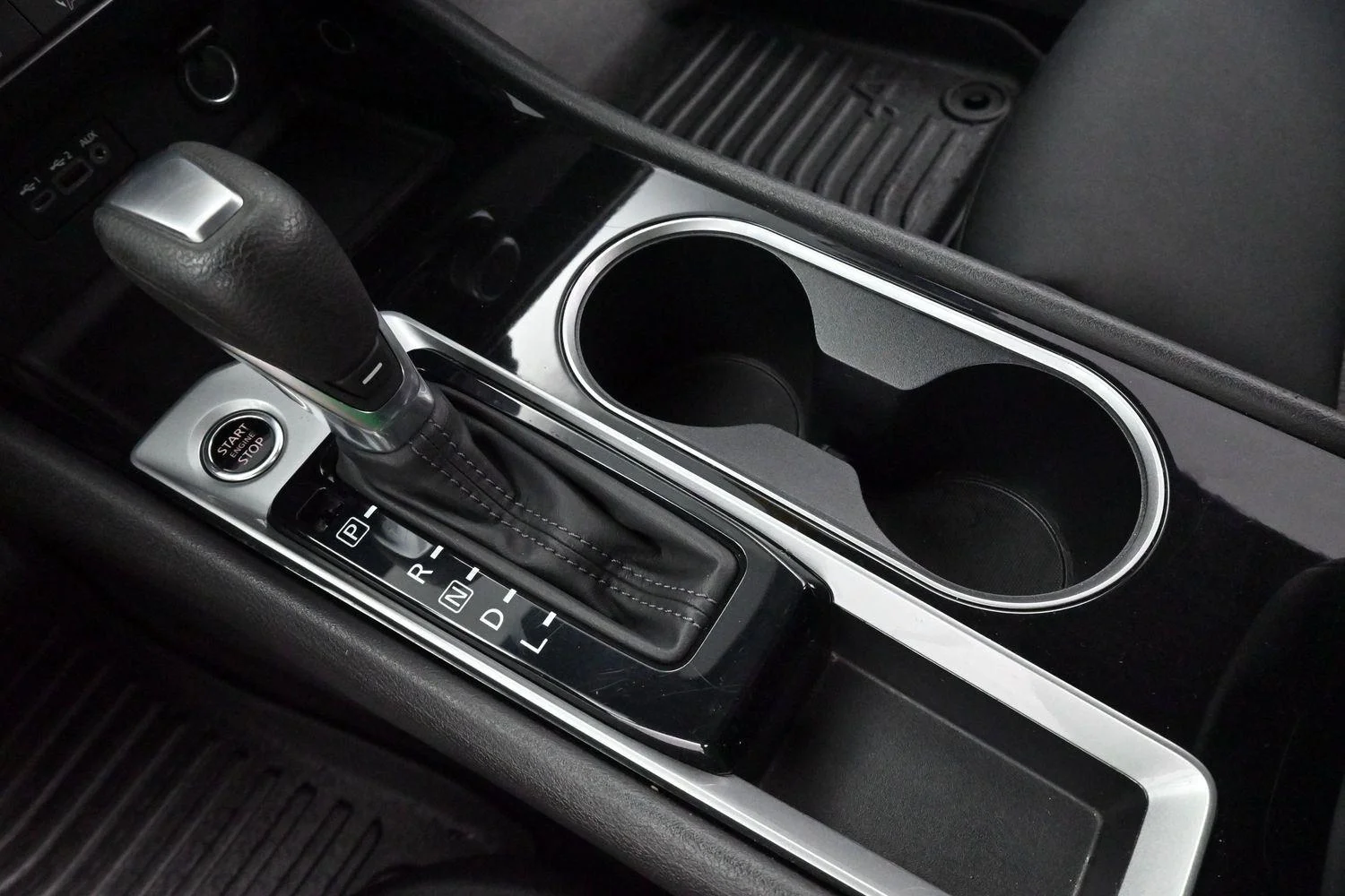 Used 2024 Gun Metallic Nissan 2.5 SV image 23