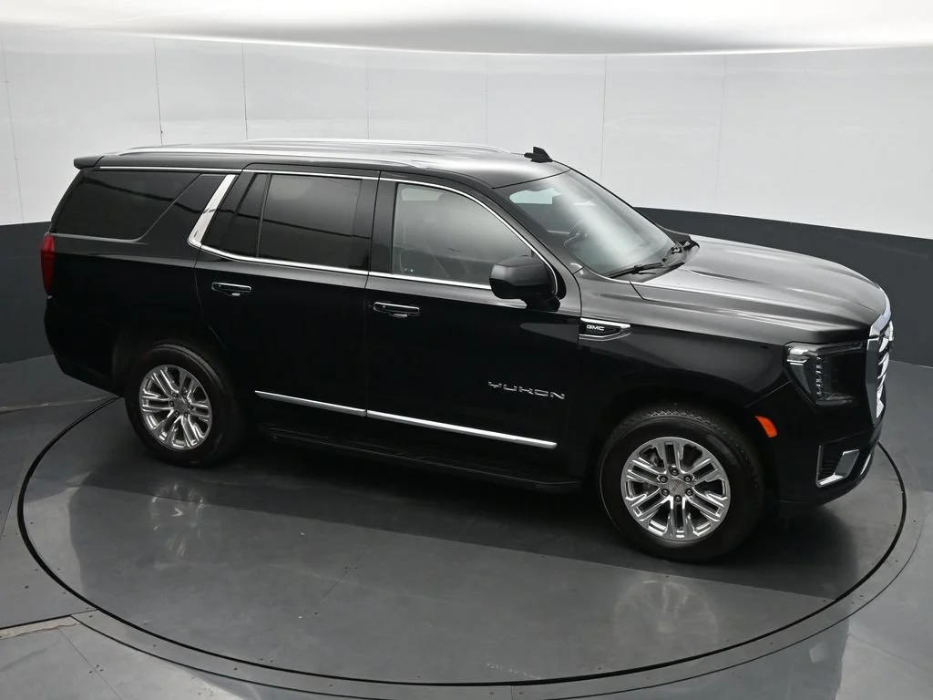 Used 2024 Black GMC SLT image 25