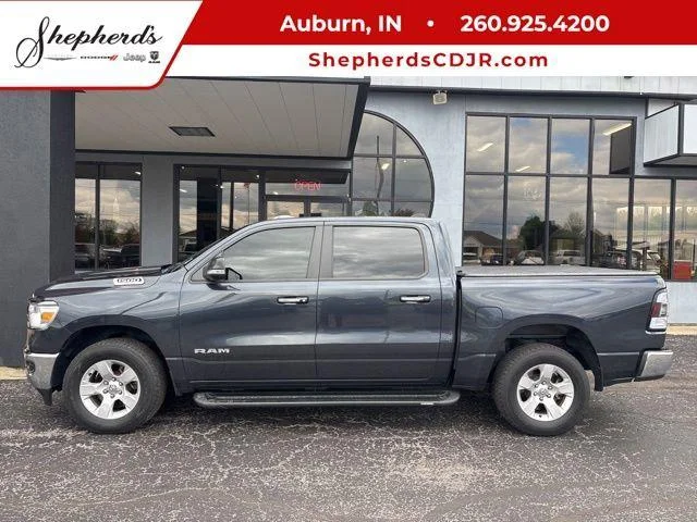 2019 RAM 1500 Big Horn/Lone Star 4x4 Crew Cab 5'7's photo