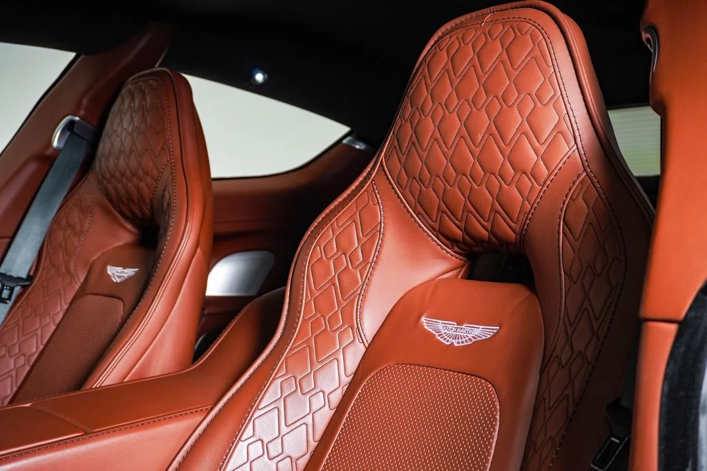 Used 2015 Meteorite Silver Aston Martin  image 24