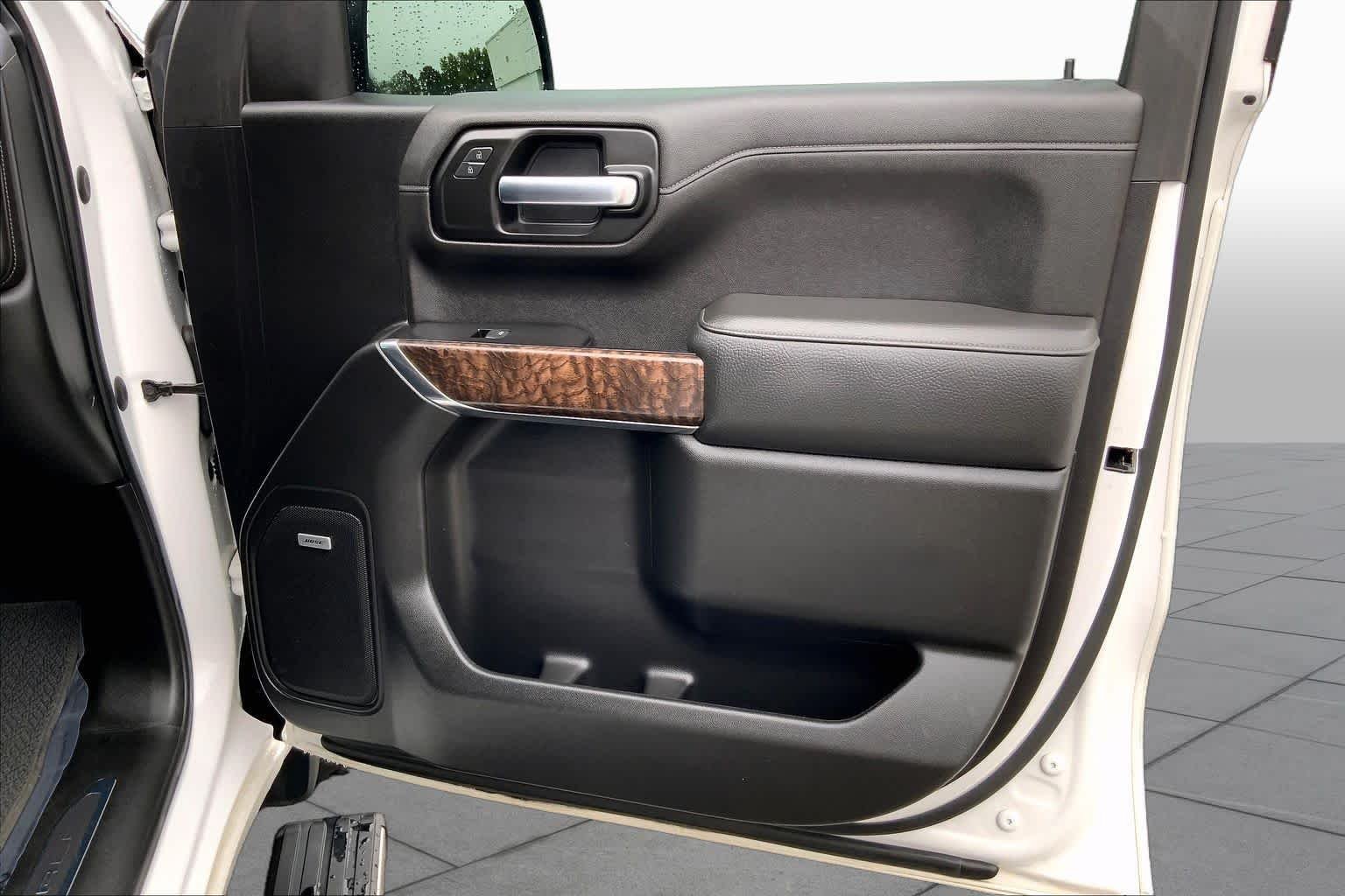 Used 2020 White Frost Tricoat GMC Denali image 22