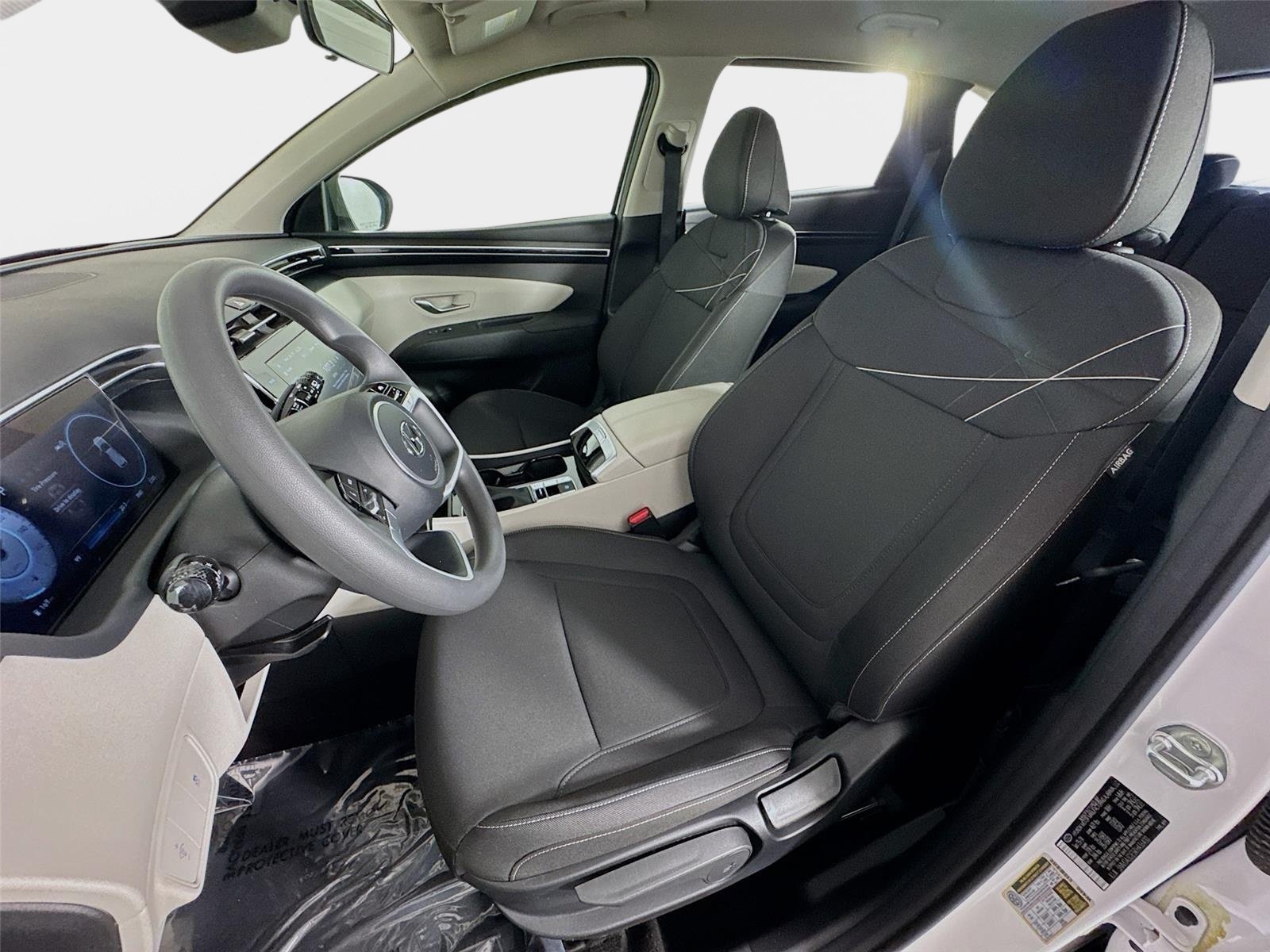 Used 2024 White Pearl Hyundai SE image 11