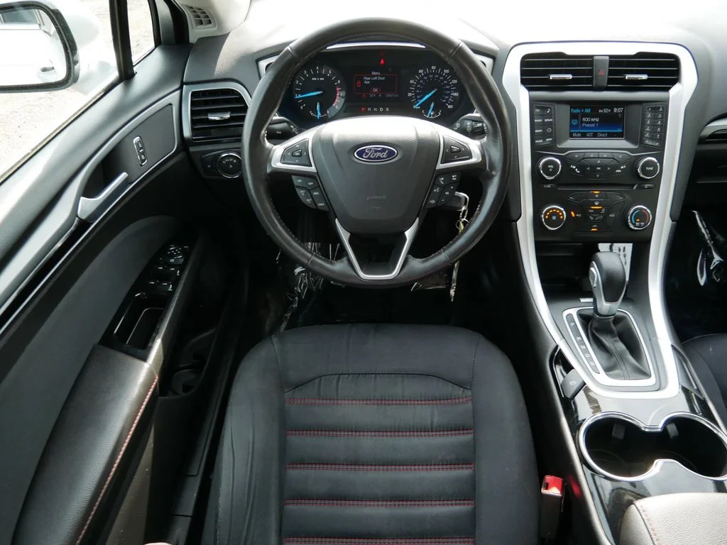 Used 2014 Silver Ford SE image 12