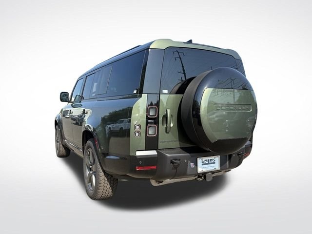 New 2026 Woolstone Green Land Rover X-Dynamic SE image 6