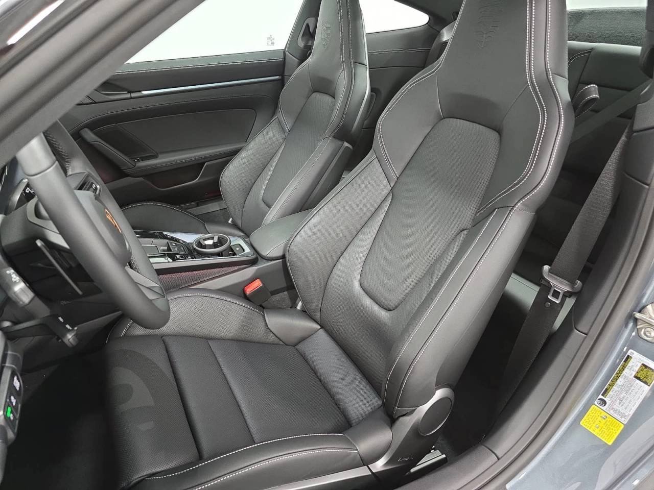 New 2026 Vanadium Grey Metallic Porsche Carrera 4S image 5