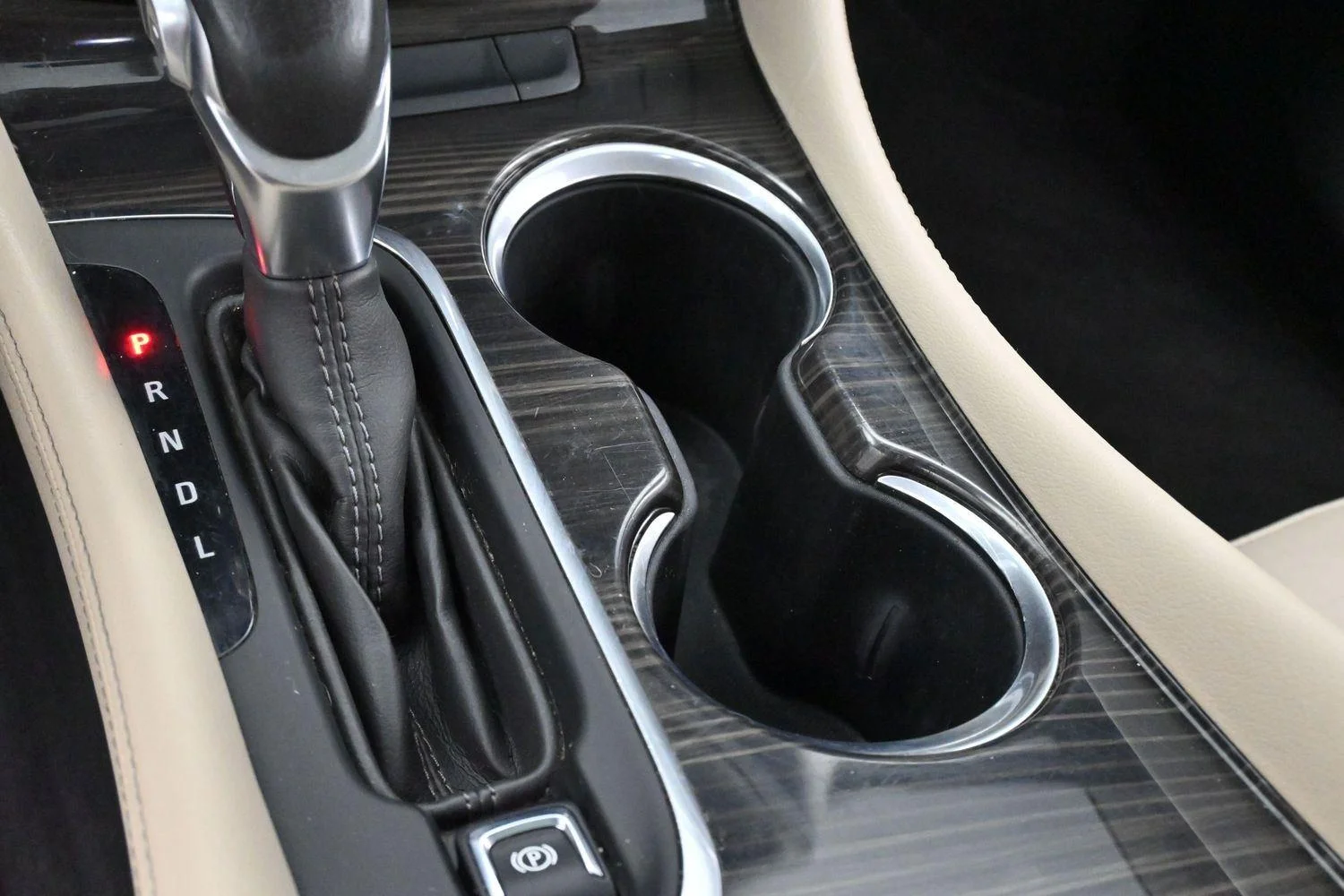 Used 2019 Satin Steel Metallic Buick Essence image 20
