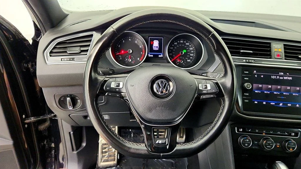 Used 2021 Deep Black Pearl Volkswagen 2.0T SE R-Line Black FWD image 12