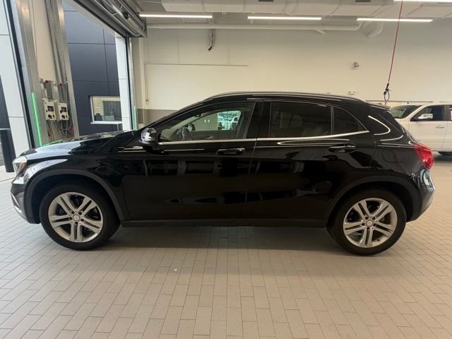 Used 2016 Black Mercedes-Benz GLA 250 image 6