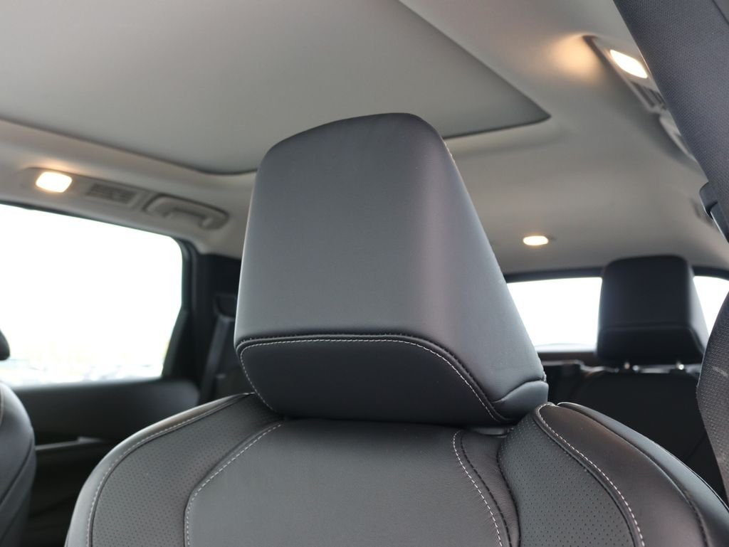 Certified Used 2025 Black INFINITI PURE image 25