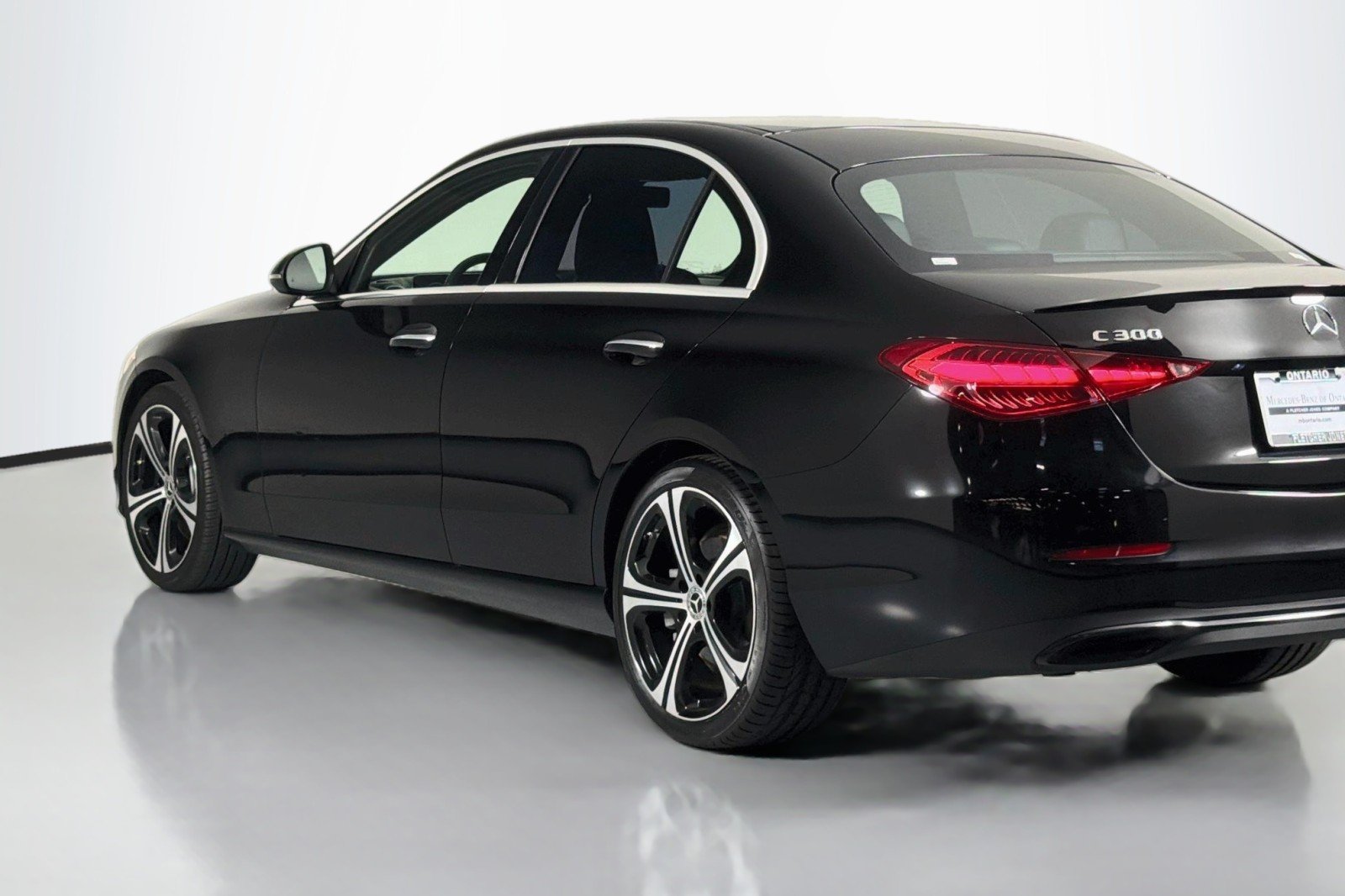 Used 2022 Black Mercedes-Benz C 300 image 15