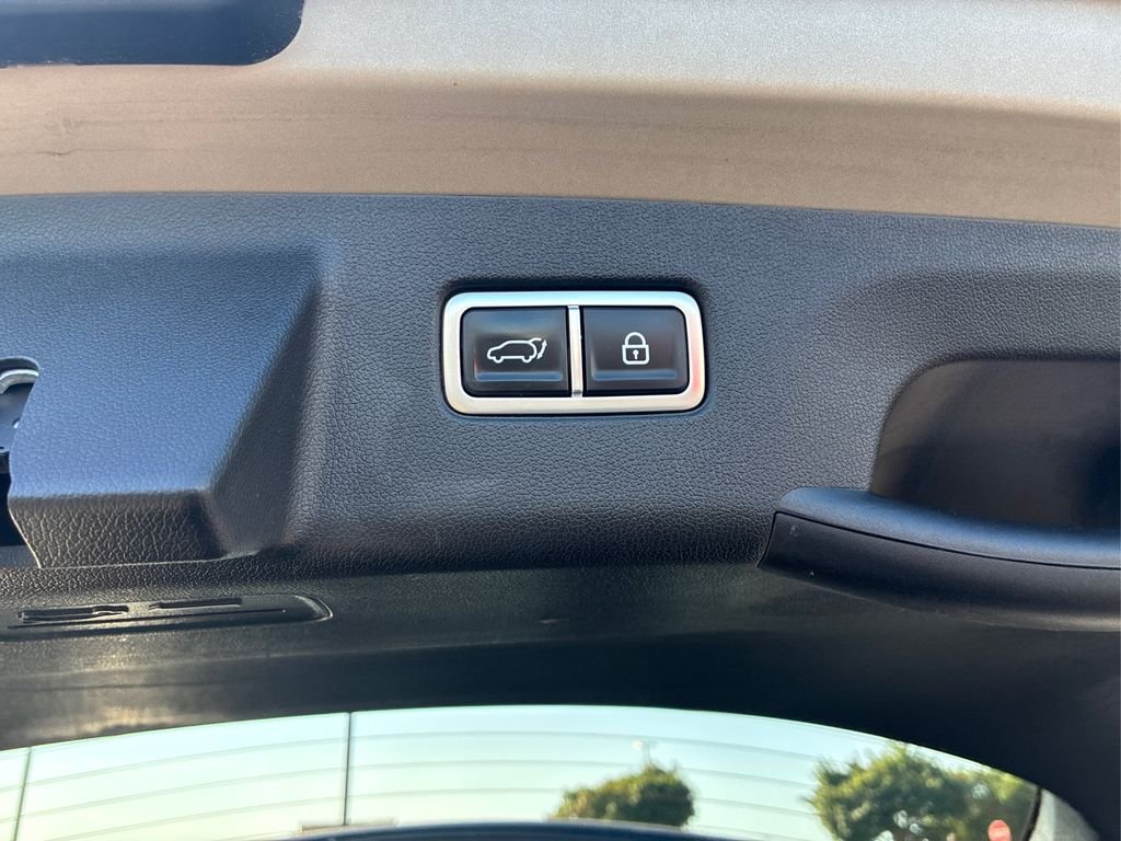 Used 2021 Crystal Beige Kia SX Prestige X-Line image 24