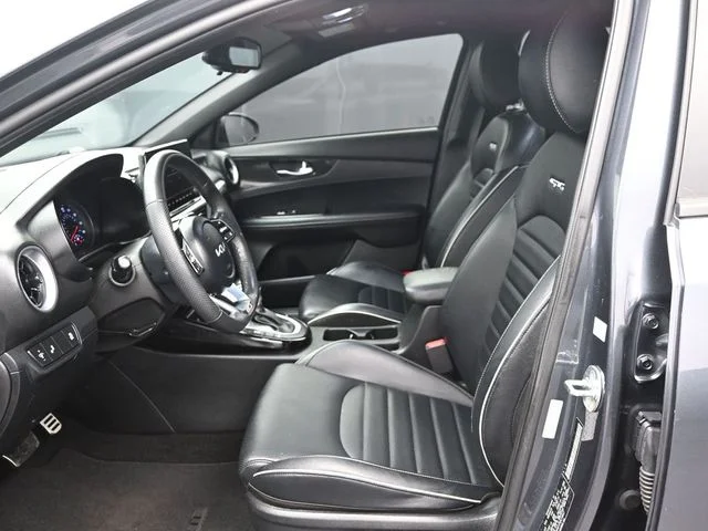 Used 2023 Gray Kia GT-Line image 10