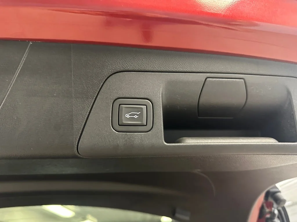 Used 2023 Cinnabar Metallic Buick Preferred image 25
