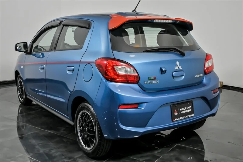 Used 2018 Sapphire Blue Mitsubishi ES image 7