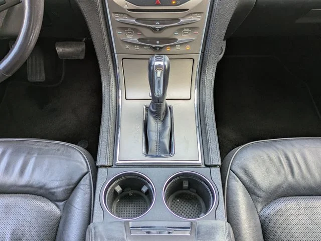 Used 2014 Gray Lincoln Base image 19
