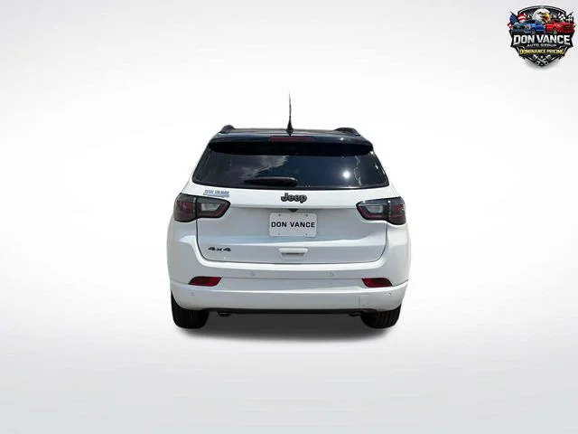 Used 2023 White Jeep High Altitude image 4
