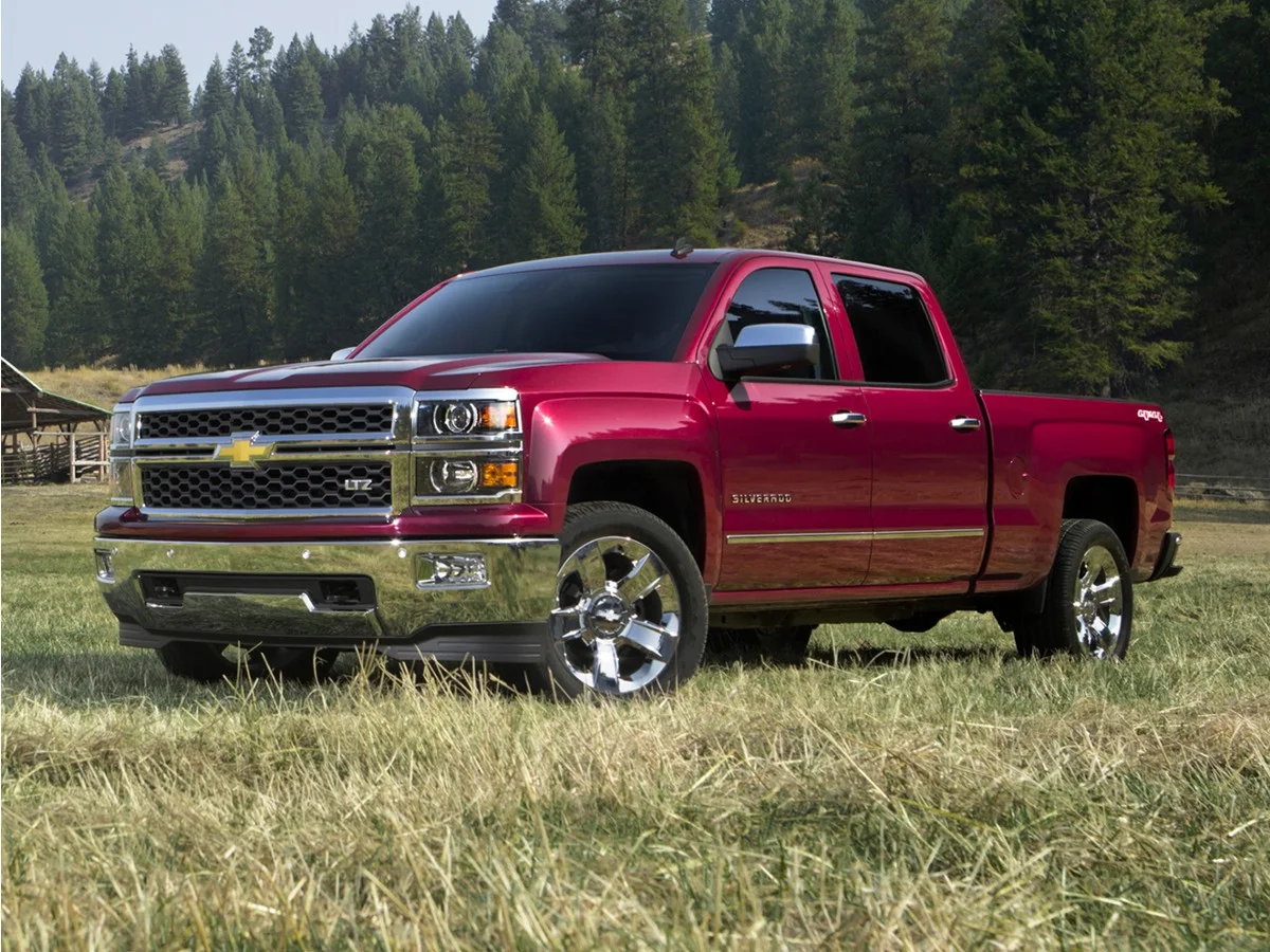 Used 2015 Red Chevrolet LT image 1