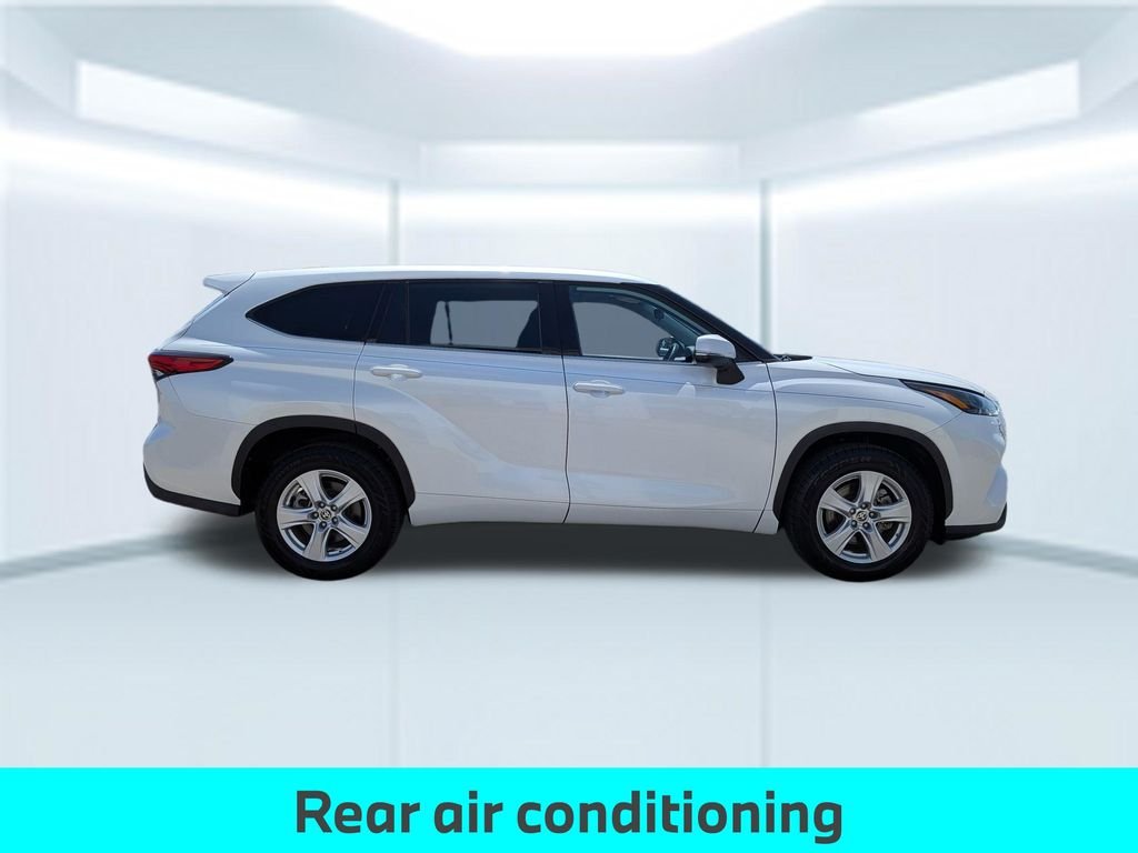 Used 2022 Beige Toyota L image 8