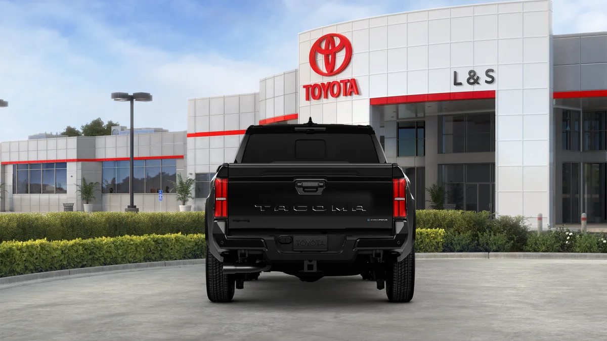 2026 Toyota Tacoma TRD Sport - Photo 18