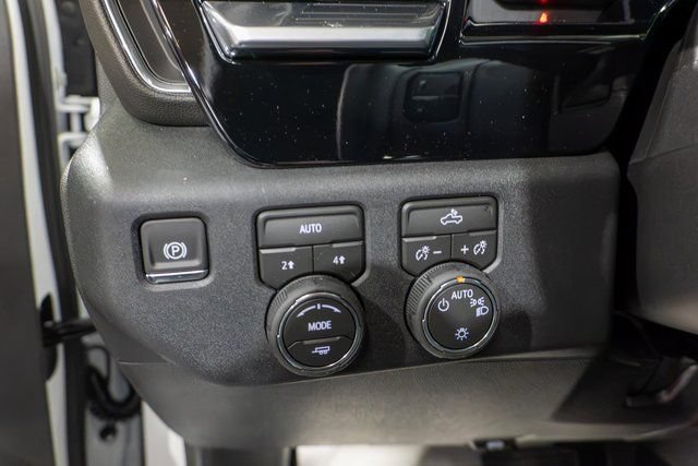 New 2026 Summit White Chevrolet LT (2FL) image 15