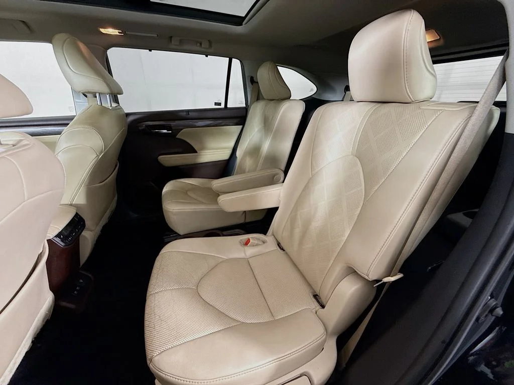 Used 2021 Black Toyota Platinum image 25