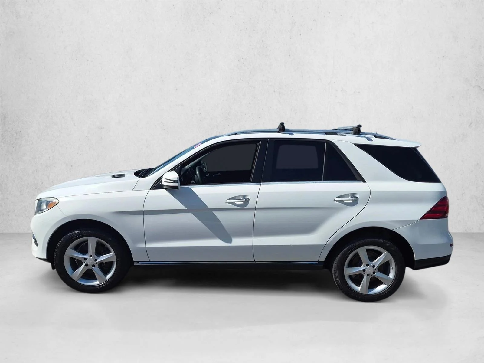 Used 2016 Polar White Mercedes-Benz GLE 350 image 9