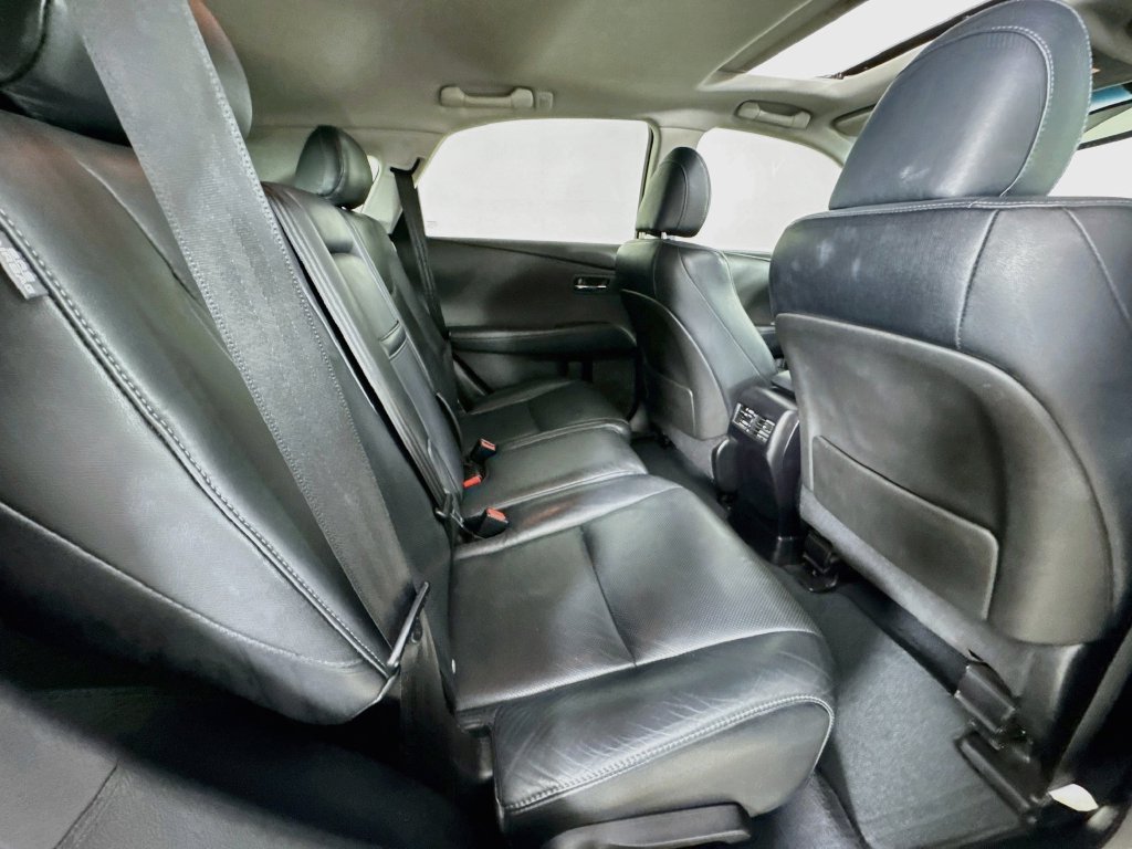 Used 2015 Silver Lexus 350 image 34