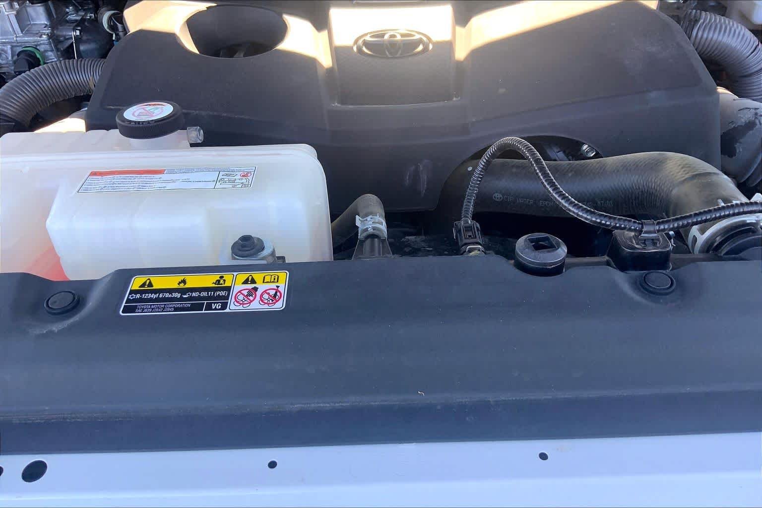 Used 2022 Wind Chill Pearl Toyota Limited Hybrid image 33