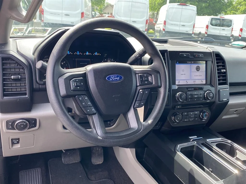 Used 2018 Magnetic Ford XL image 3