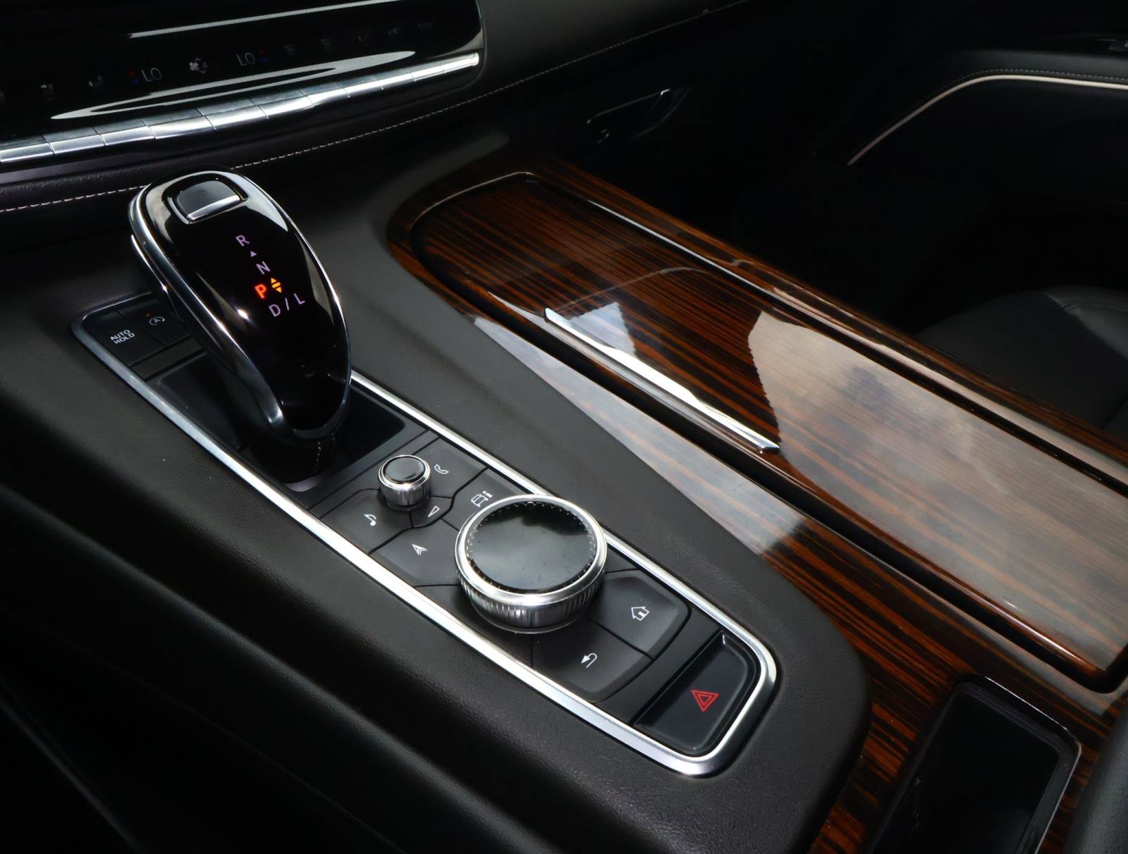 2023 Cadillac Escalade Luxury - Photo 29
