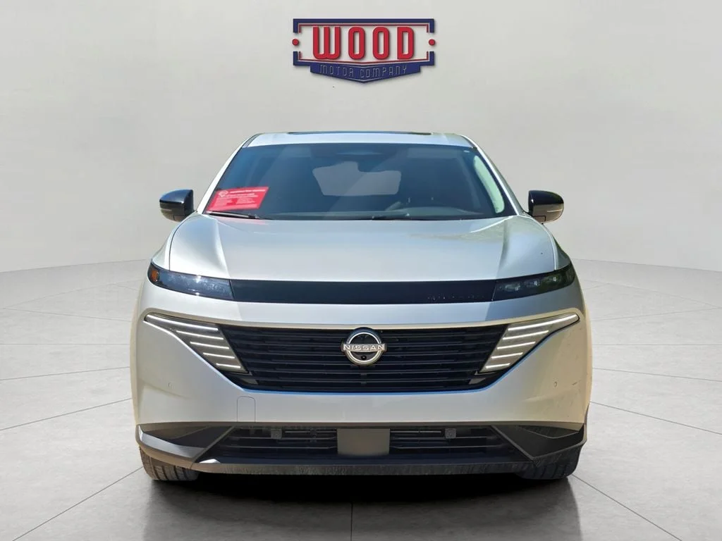 Used 2025 Brilliant Silver Metallic Nissan SL image 5