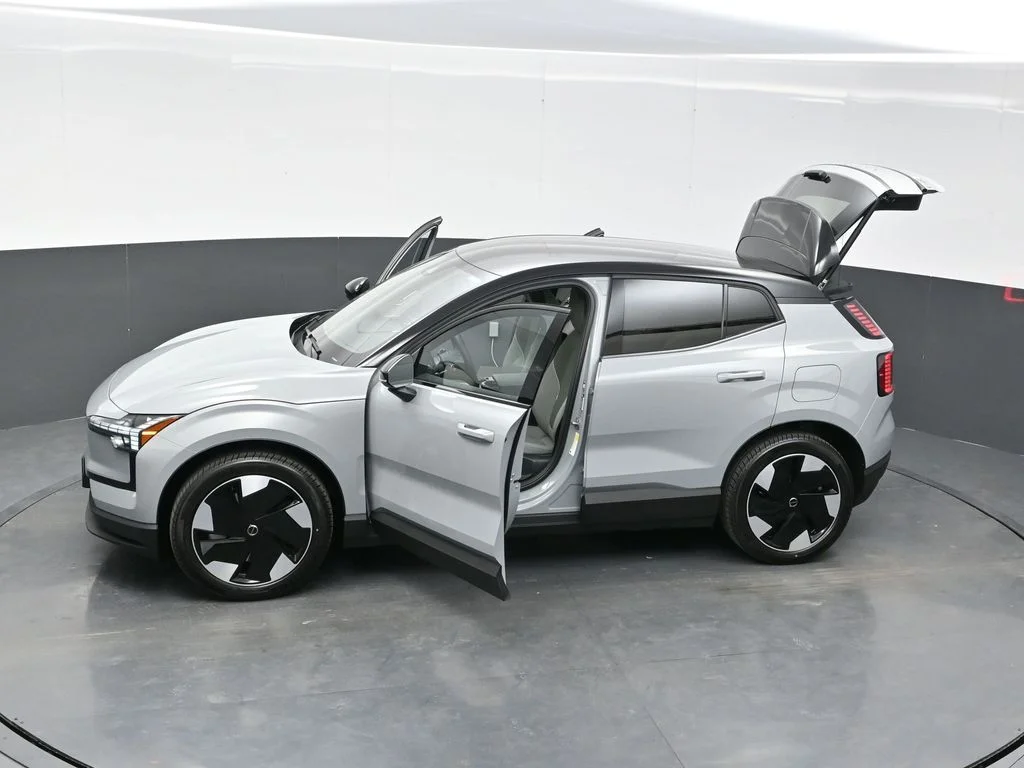 New 2026 Vapour Grey Volvo Twin Motor Performance Plus image 37