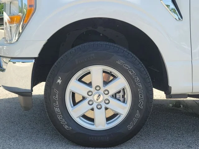 Used 2021 Oxford White Ford XLT image 6