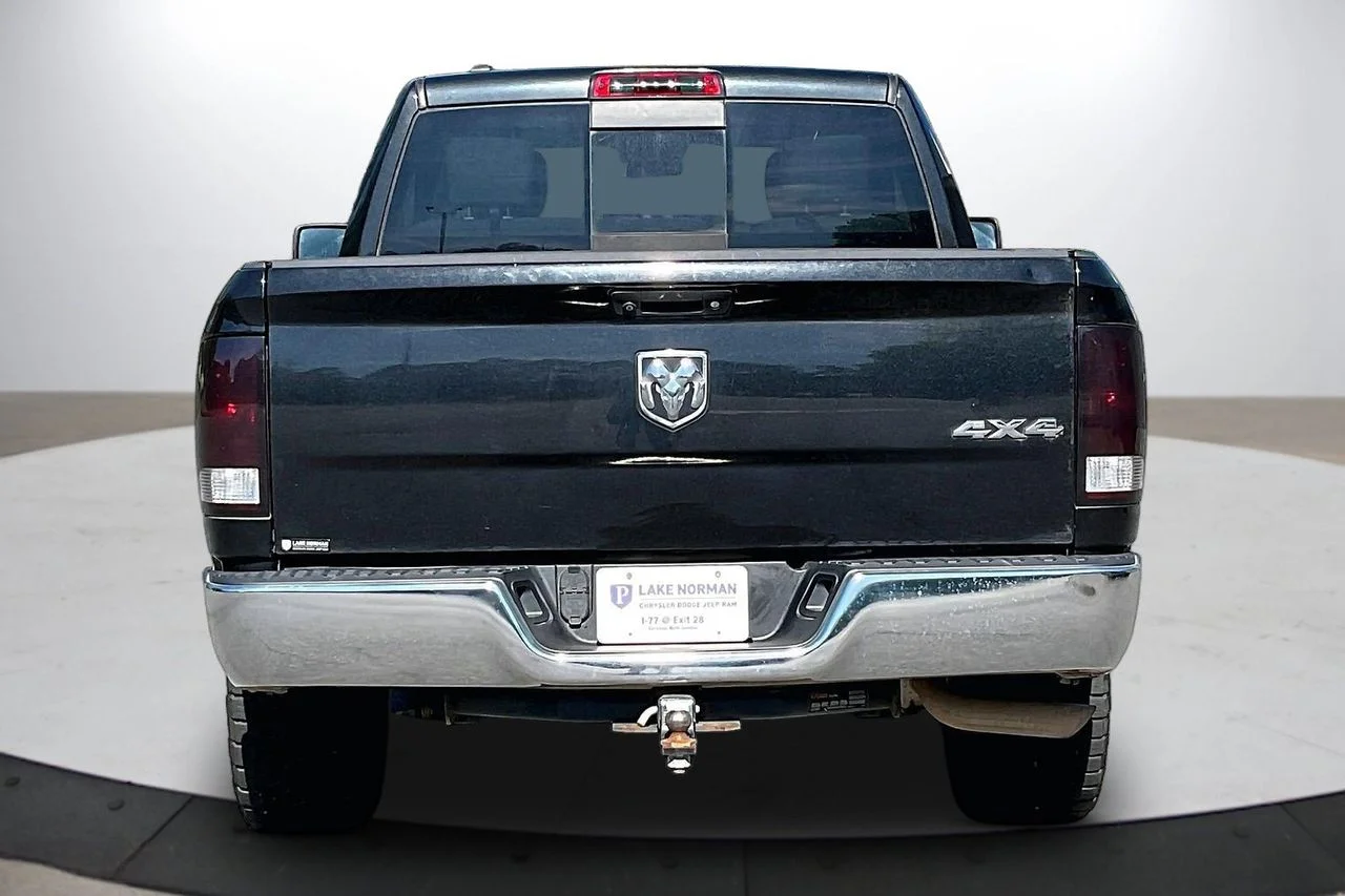 Certified Used 2018 Black Ram SLT image 8