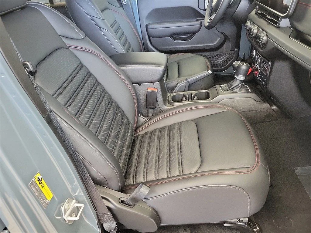 2025 Jeep Wrangler 4-Door Rubicon - Photo 14