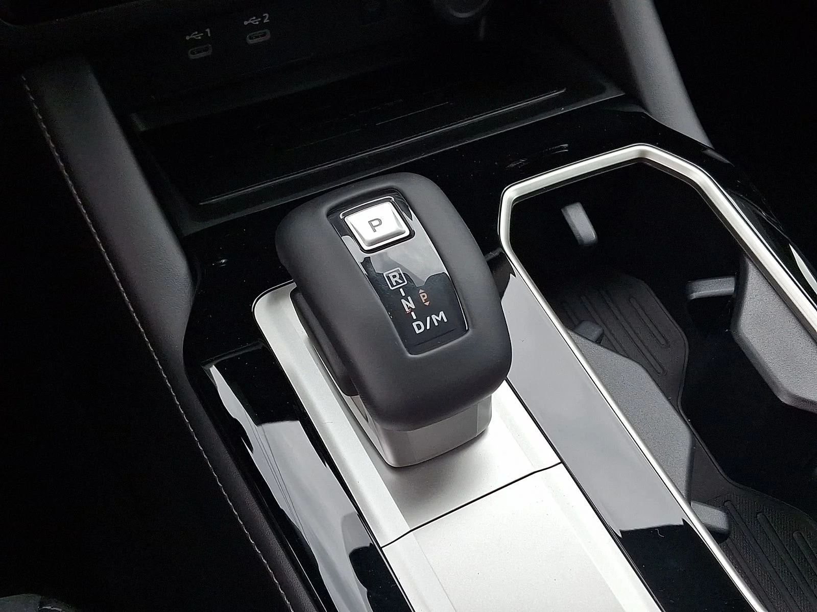 New 2026 Black Mitsubishi SE image 13
