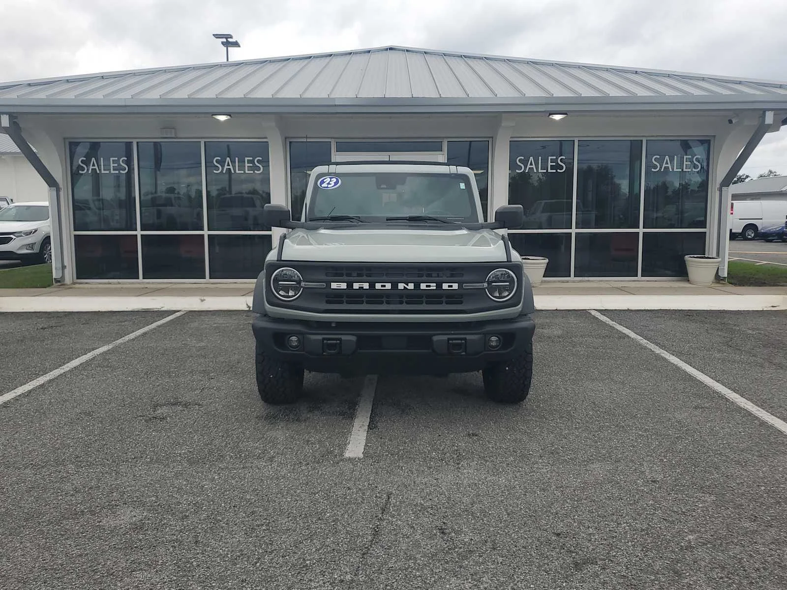 Used 2023  Ford Base image 11