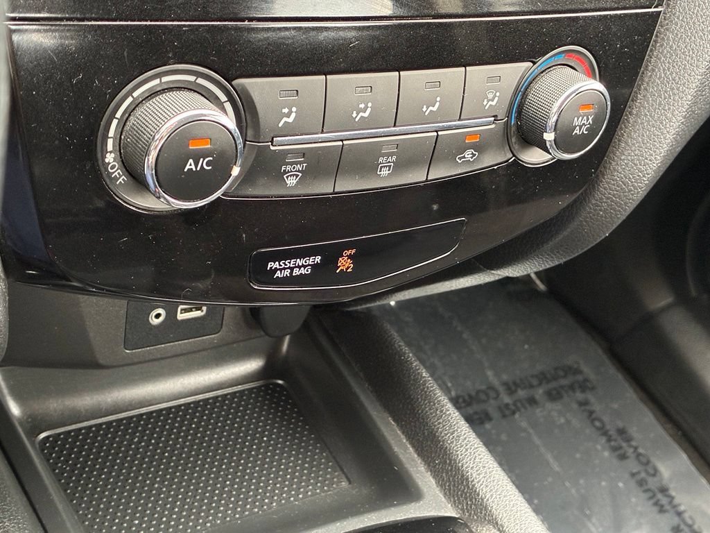 Used 2019 Blue Nissan S image 26