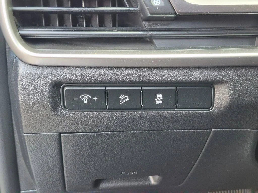 Used 2023 Black Kia S image 16