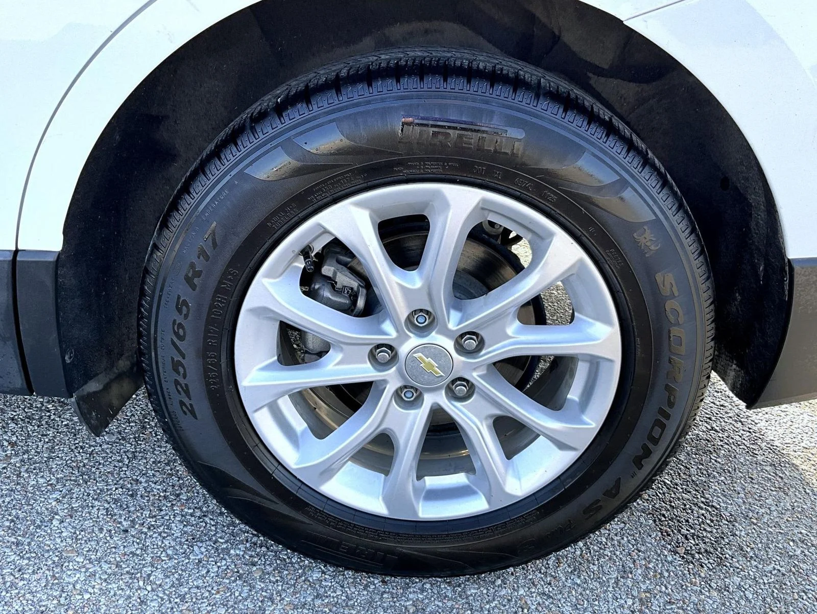 Used 2021 White Chevrolet LS image 24