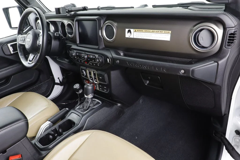 Used 2018 Bright White Clearcoat Jeep Rubicon image 21